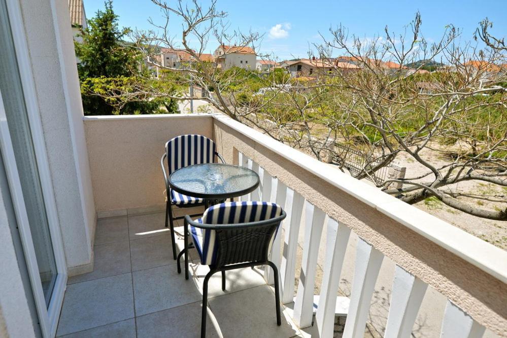 Apartments Viola Betina  Zewnętrze zdjęcie